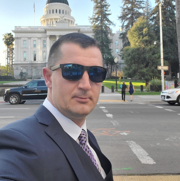 Meet your Posher, Denis - Picture 1 of 1